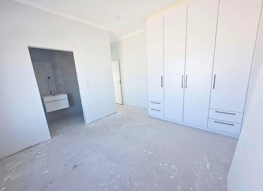 5 Bedroom Property for Sale in Sandown Western Cape